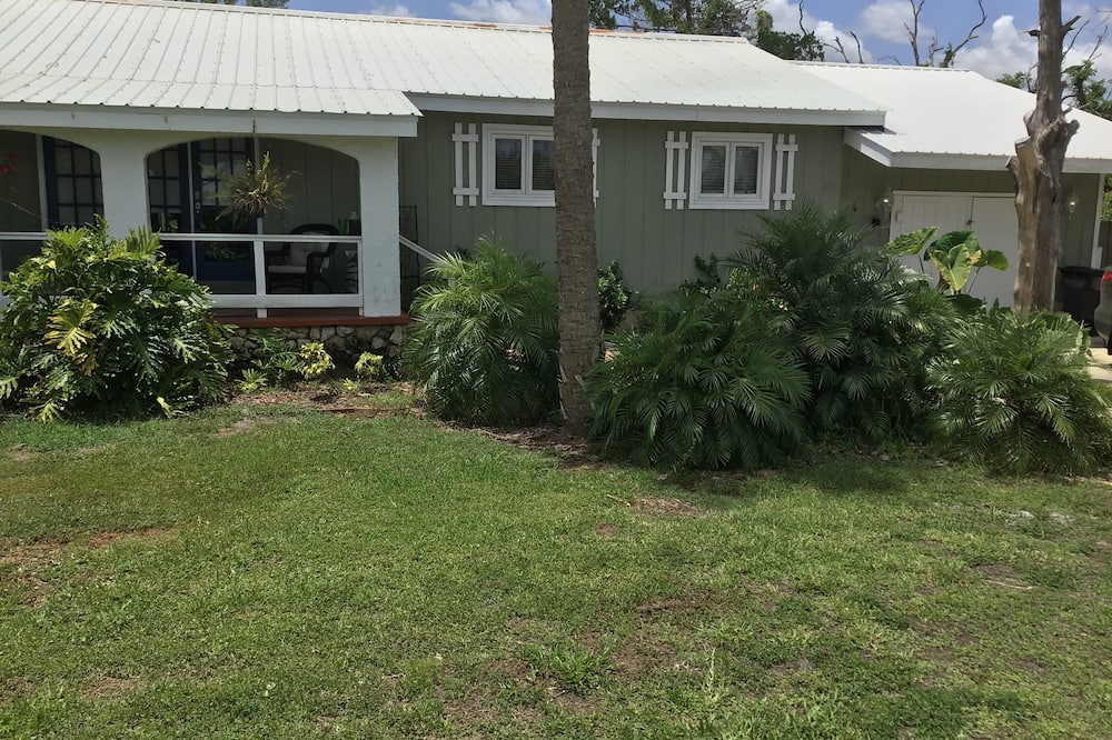 Quiet Cozy Beachside Cottage\nScott's Beachside Rental