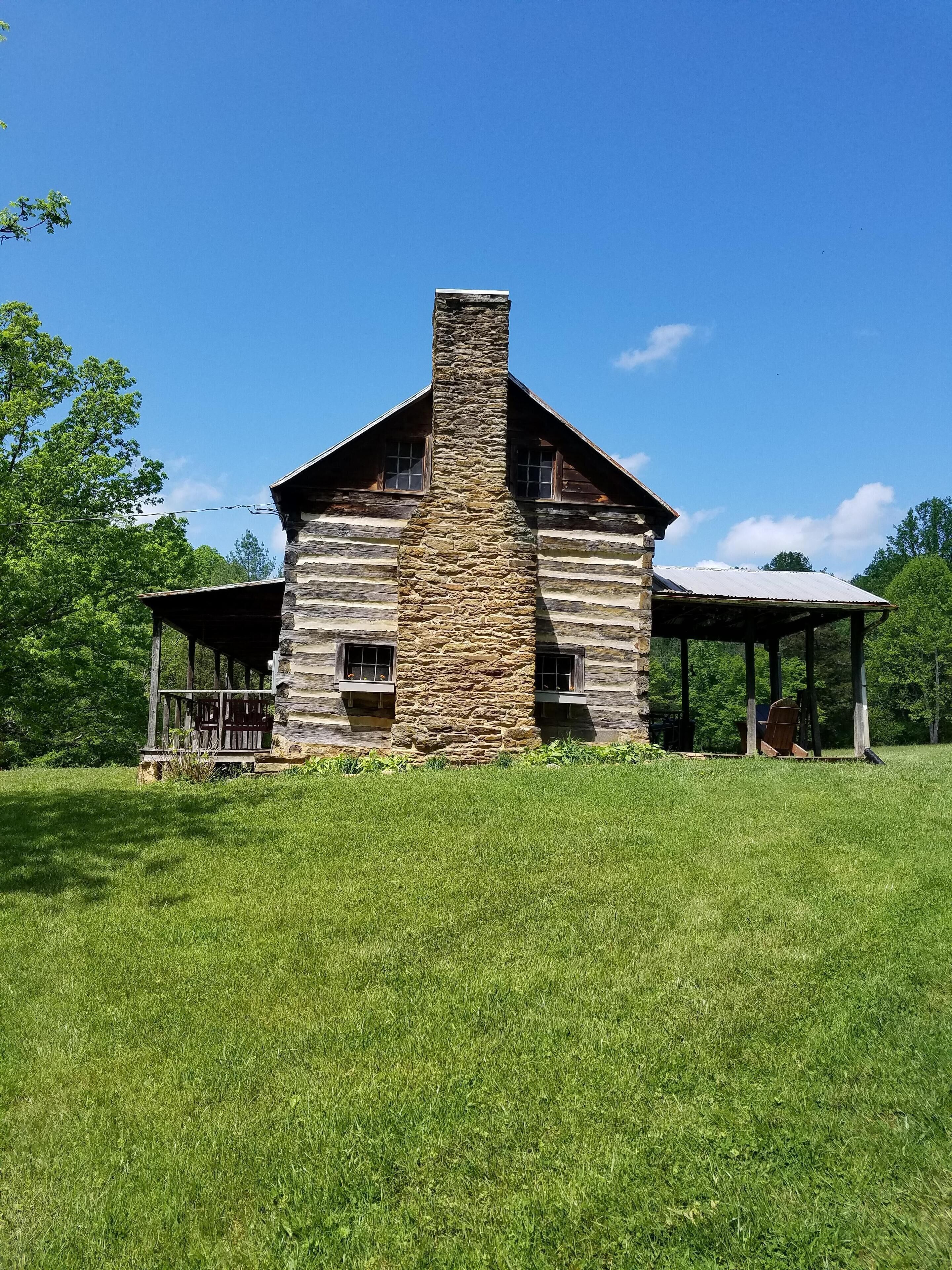 Exterior view of vacation home property
