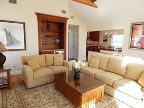 Flat-screen TV, fireplace, DVD player, table tennis