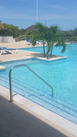 Piscina a l'aire lliure 