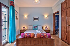 5 habitaciones y caja de seguridad en la habitación