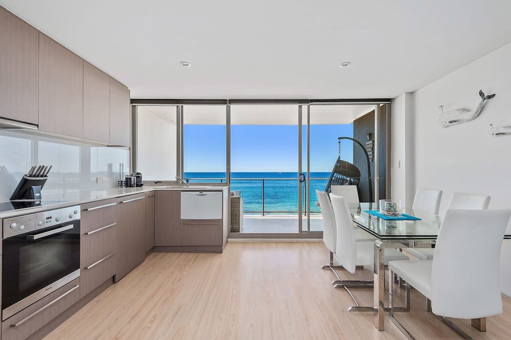 Seabreeze - Carefree Absolute Beachfront Living