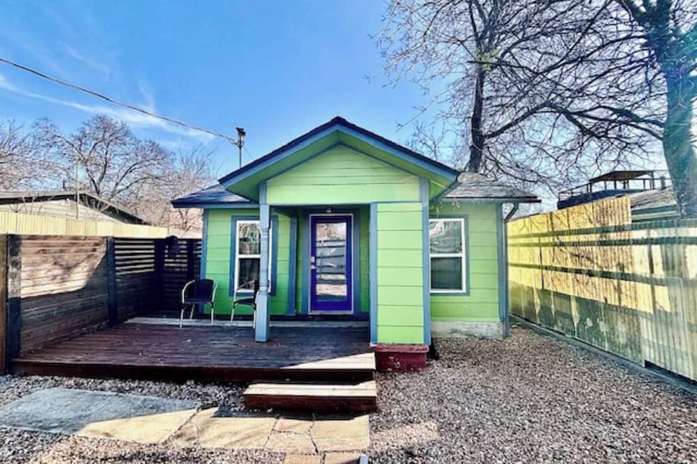 Eastside Oasis - Near Train & Downtown - Fenced Yard
