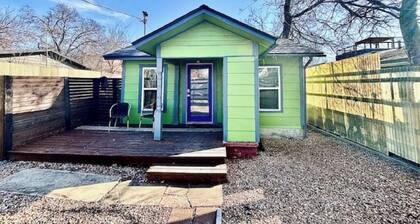 Eastside Oasis - Near Train & Downtown - Fenced Yard