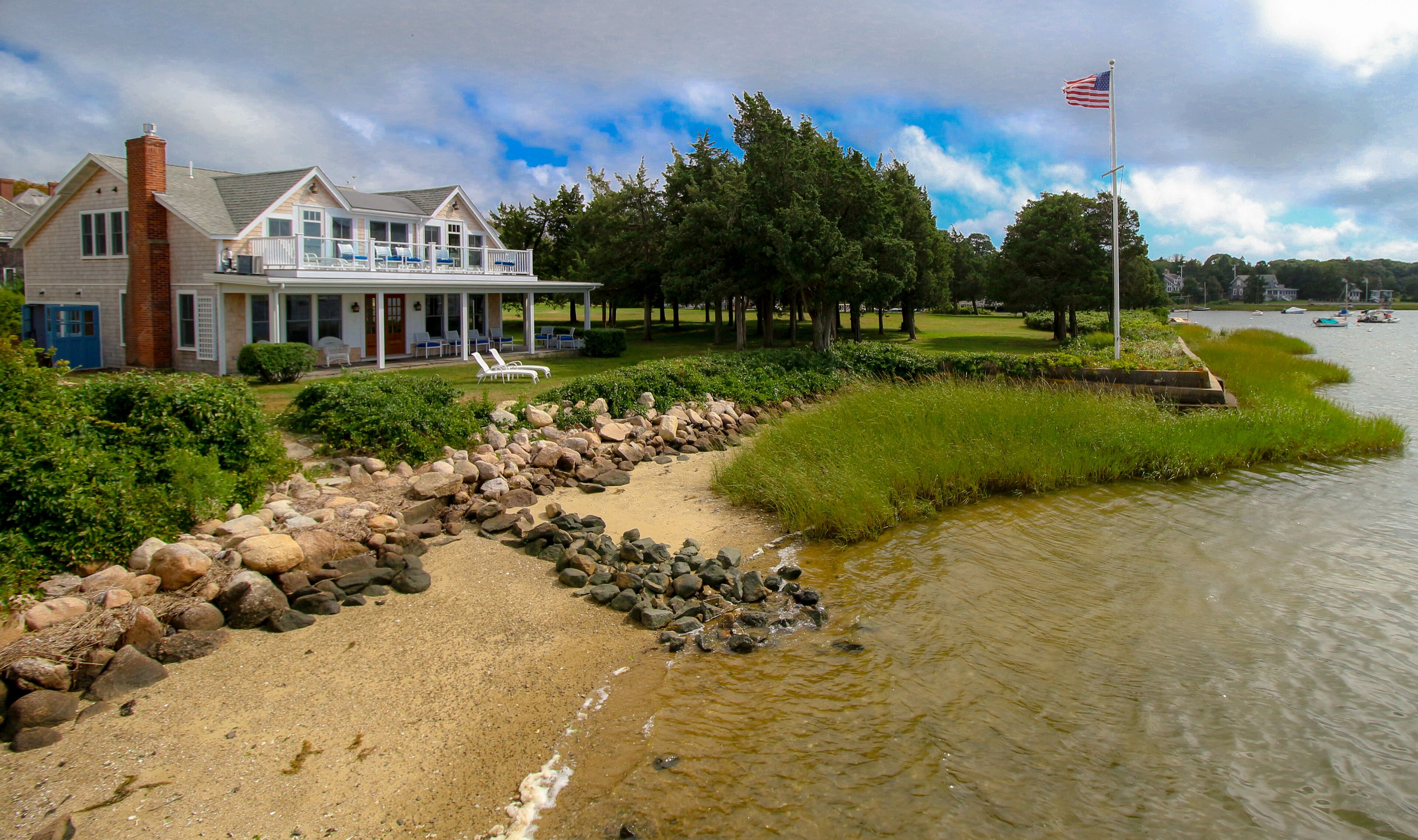 Panoramic views of Snug Harbor in Cape Cod
