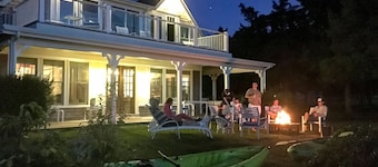 Last Weeks Summer 2026 – Waterfront Available!