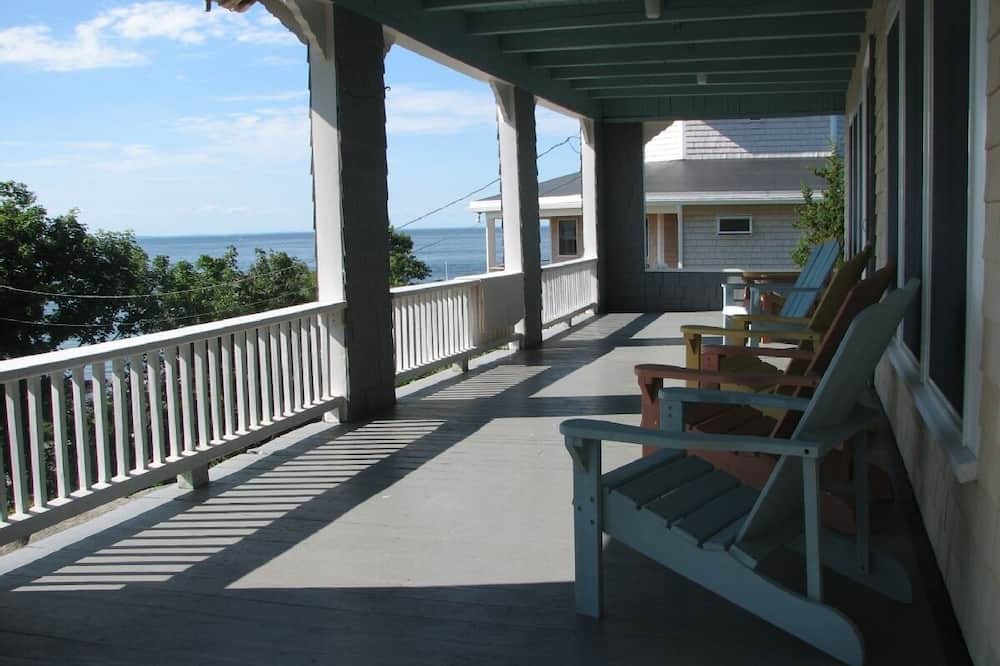 Cape Ann, Annisquam panoramic ocean views from every room.