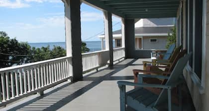 Cape Ann, Annisquam panoramic ocean views from every room.