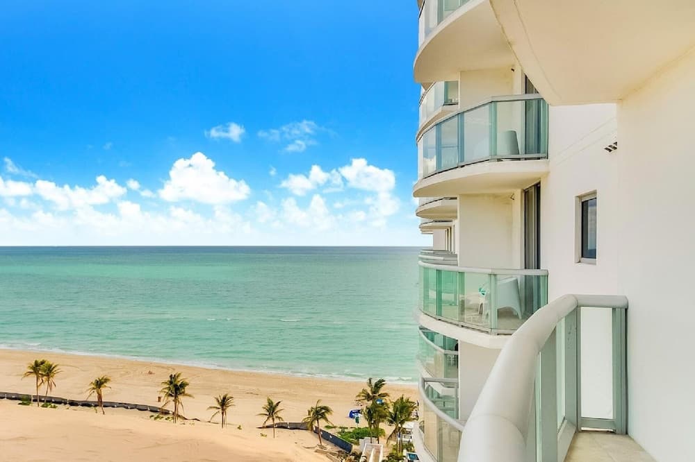 Oceanfront Condo in a Hotel Resort with Vacation Amenities near Aventura Mall