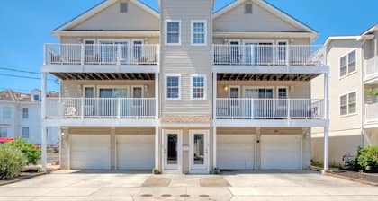 2 Blocks To The Boardwalk And Beach! Just Park And Relax! (minimum age 25 yrs)