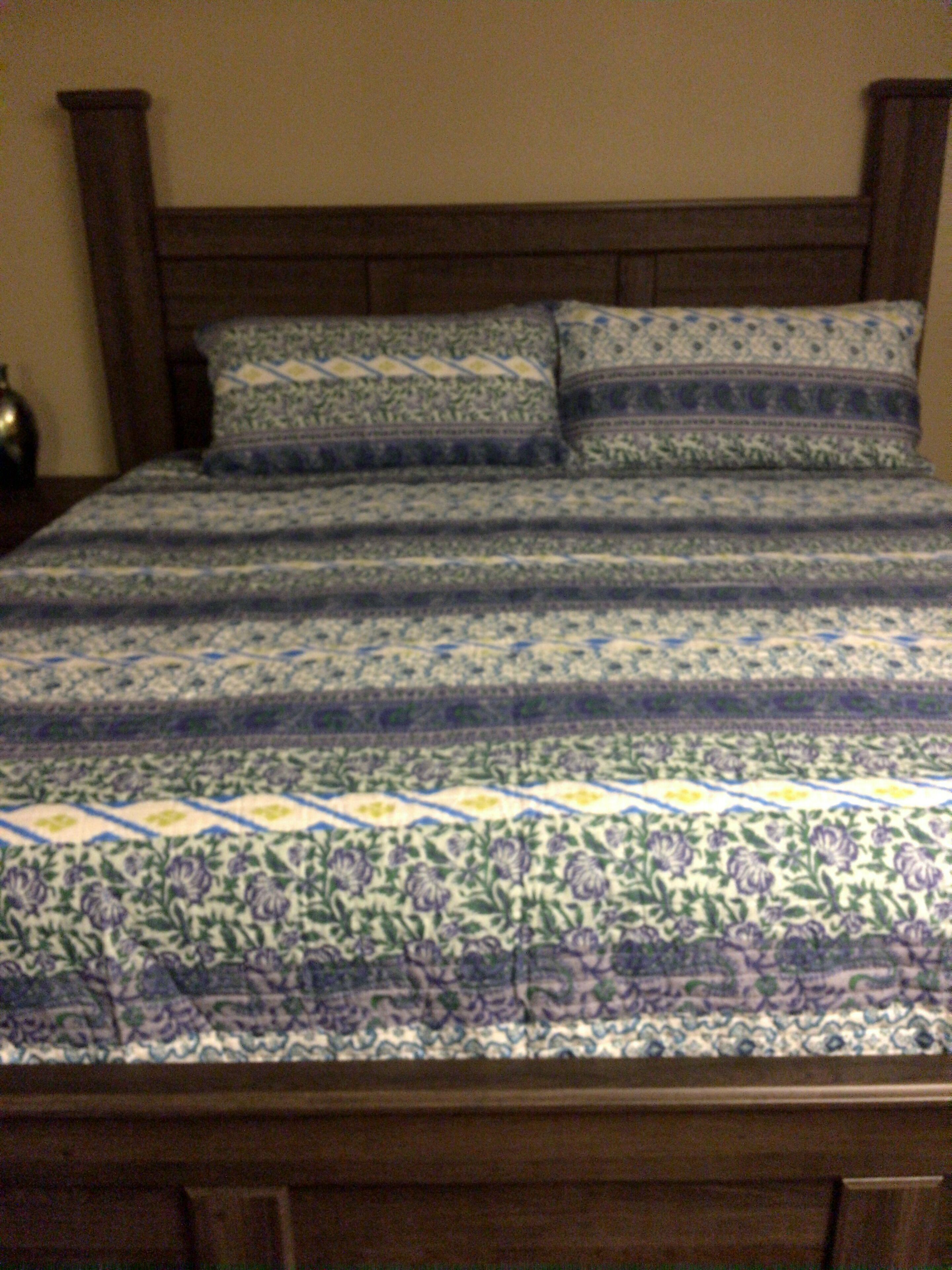 3 bedrooms, iron/ironing board, internet, bed sheets