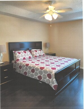 4 bedrooms, iron/ironing board, WiFi, bed sheets