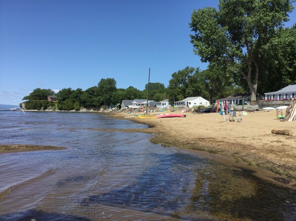 Beach nearby, sun-loungers