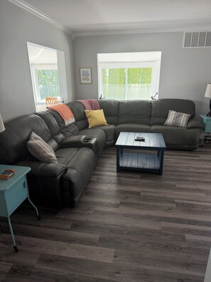 Smart TV, fireplace, video games, DVD player