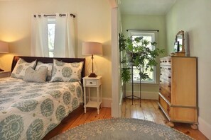 4 bedrooms, free WiFi, bed sheets