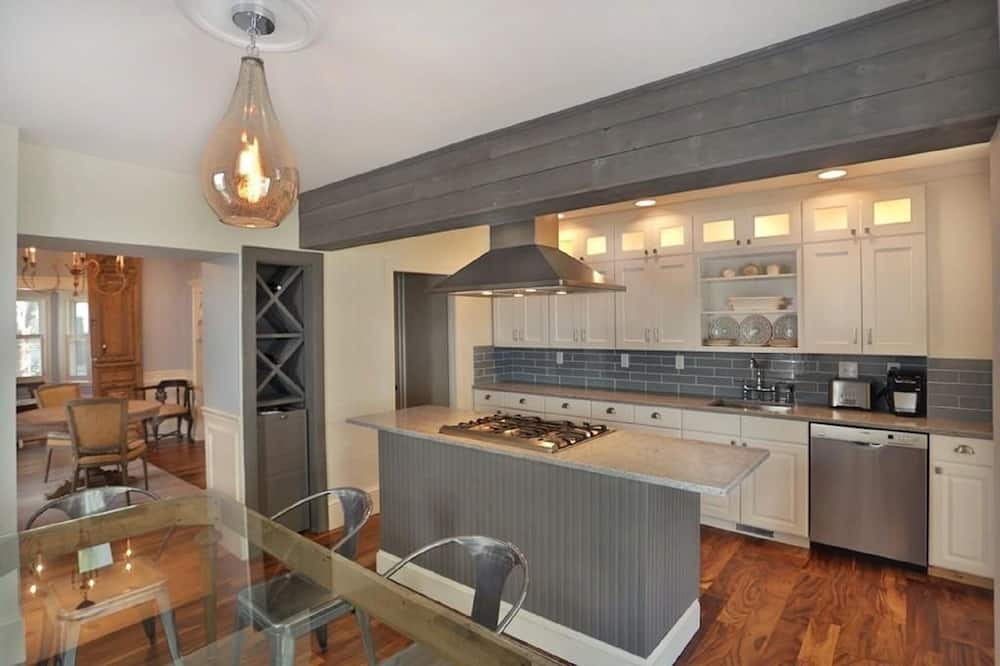 Beautiful 4 Bedroom Home in the Heart of Historic Downtown Newburyport