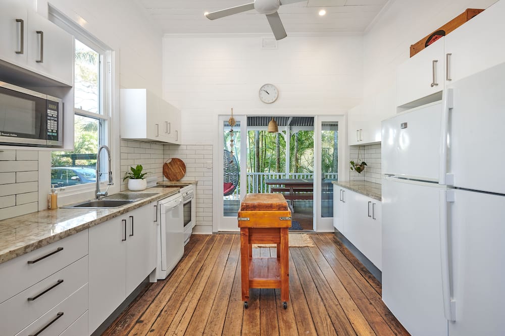 White Haven Byron Bay - Walk to town and beautiful belongil beach