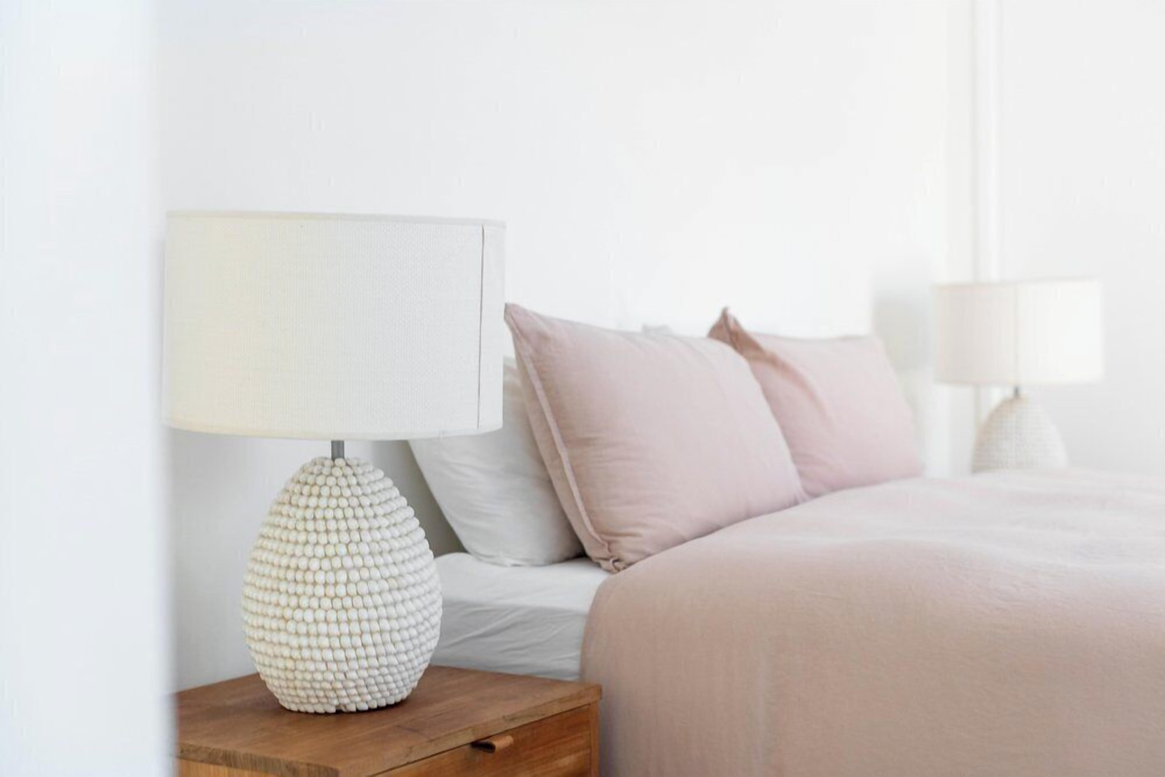 5 soverom, skrivebord, strykejern/-brett og wi-fi (inkludert)