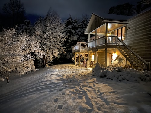 Tennessee's Finest Smoky Mountain Vacation Rental Getaway! 