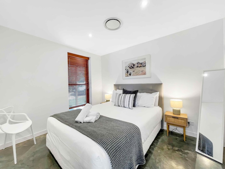 Two Doors - Unique 2 Bdrm Cottage On Picturesque Vineyard Estate - Hunter Region