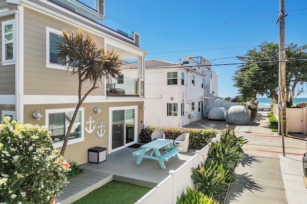 Perfect location, just step out and be in the sands