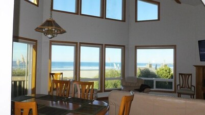 Pacific Panorama - 5 bedrooms + loft