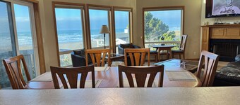 Pacific Panorama - 5 bedrooms + loft