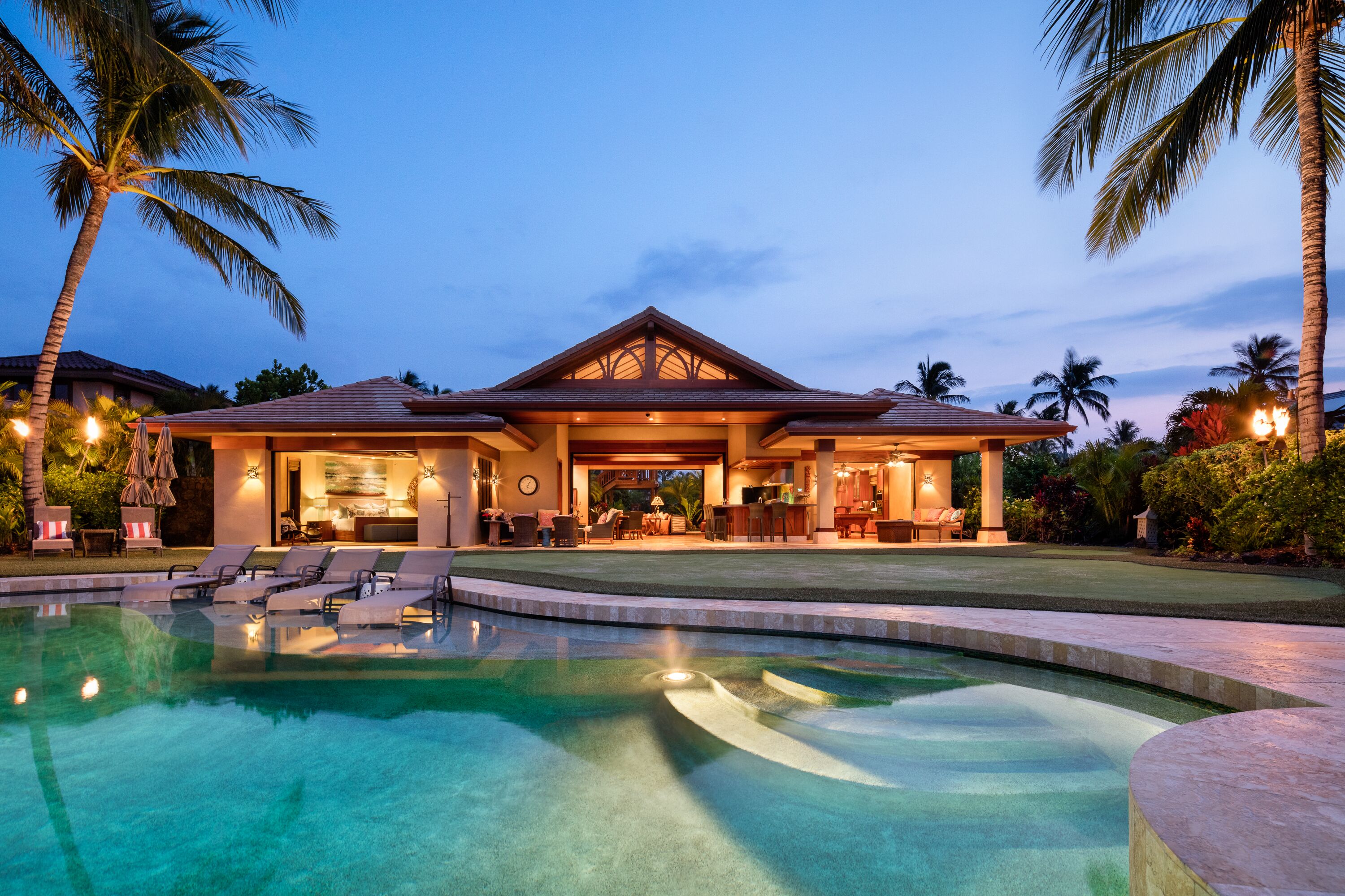 Spacious Ocean View Home. Steps From White Sand Beach. Private pool & spa. - Photo 8