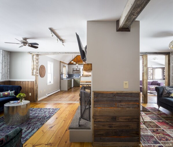 Älytelevisio, takka, videopelejä, stereot