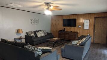 Smart TV, DVD player