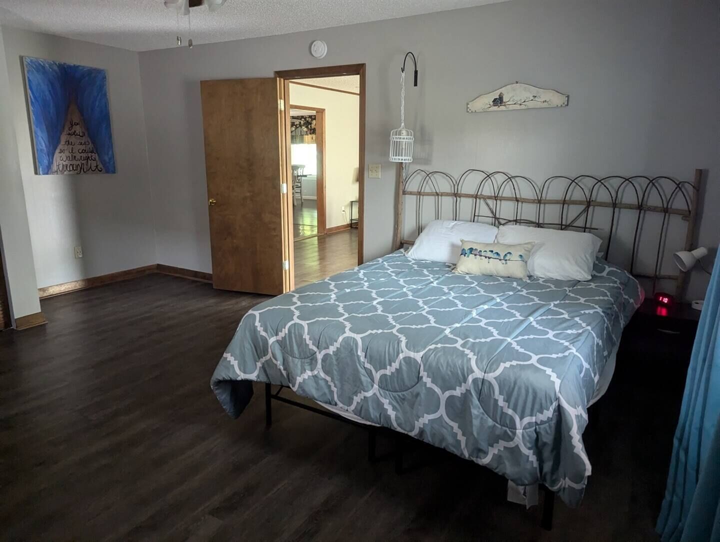 4 bedrooms, free WiFi, bed sheets