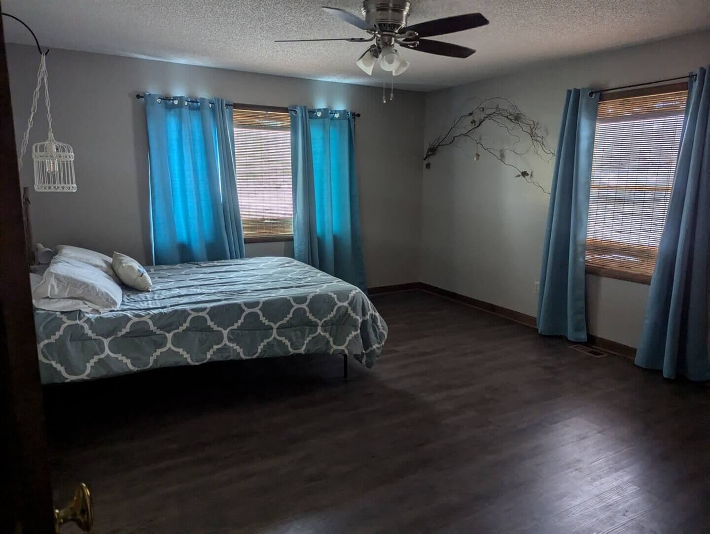 4 chambres, Wi-Fi gratuit, draps fournis