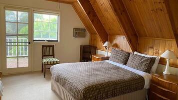 4 bedrooms, iron/ironing board, bed sheets