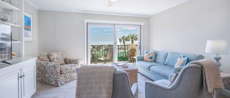 Smart TV, DVD player, livros