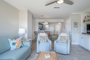 Smart TV, DVD player, books - Beautiful views, tortoises, dolphins and more! (Fernandina Beach)