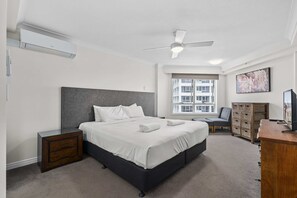 3 bedrooms, iron/ironing board, Internet, bed sheets