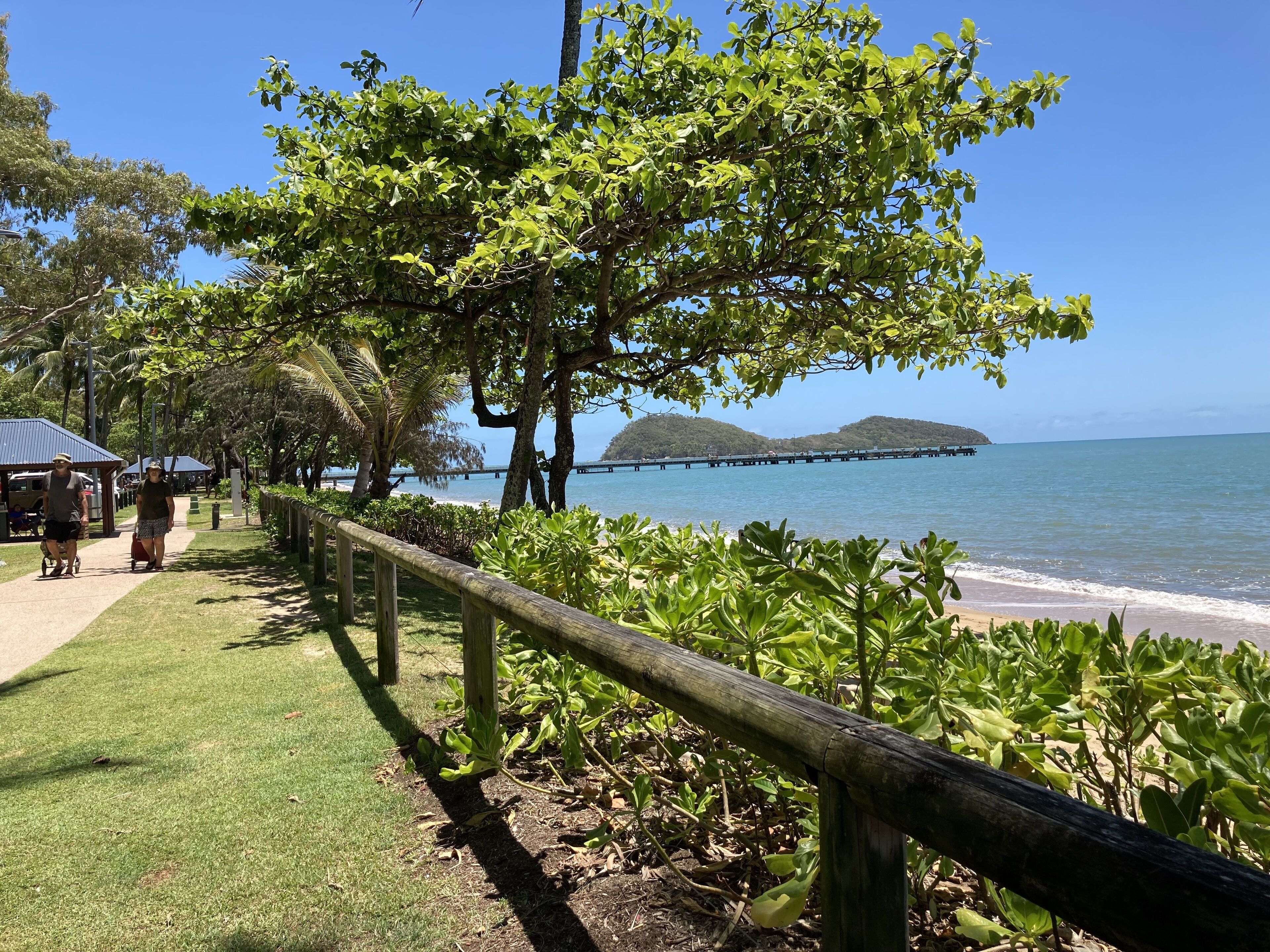 On the Beach at Peppers Beach Club 3427 — image 13