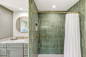 Combined shower/bathtub, hair dryer, towels, soap - Gorgeous Bayview @ Poipu Kai Luxury Home with Pool, Spa + Air conditioning (KOLOA)