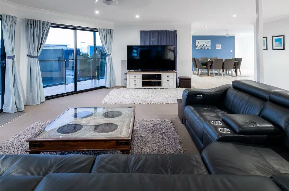 Moreton Mansion Tangalooma Island - Stunning Views of the whole bay! — image 13