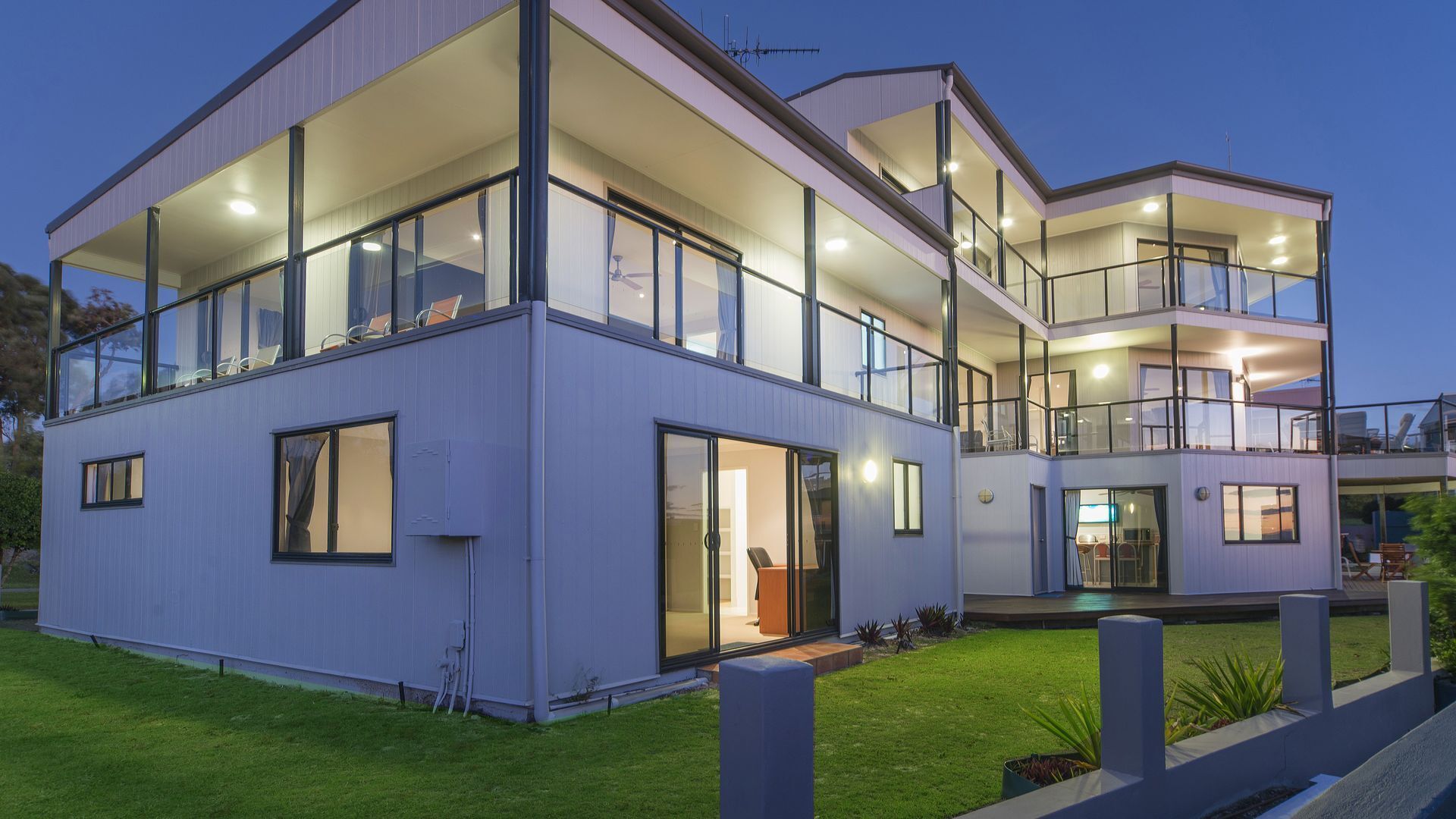 Moreton Mansion Tangalooma Island - Stunning Views of the whole bay! — image 6