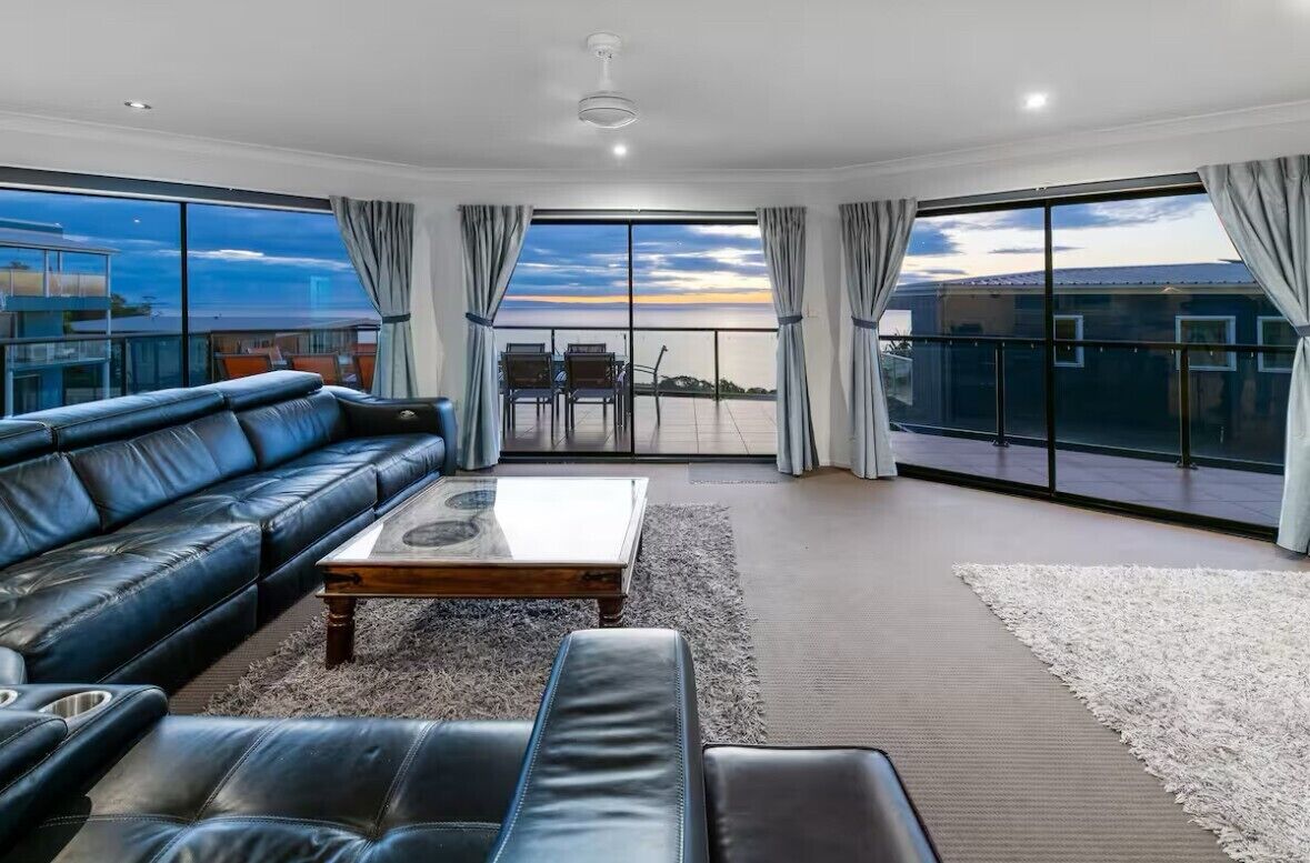 Moreton Mansion Tangalooma Island - Stunning Views of the whole bay! — image 12