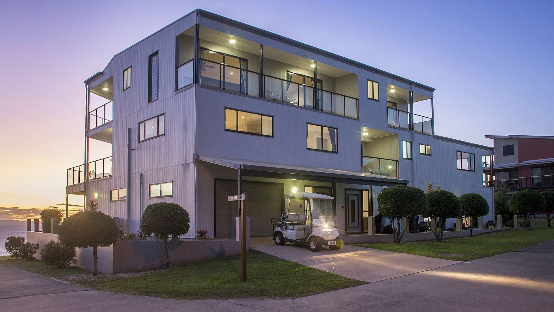 Moreton Mansion Tangalooma Island - Stunning Views of the whole bay! — image 7