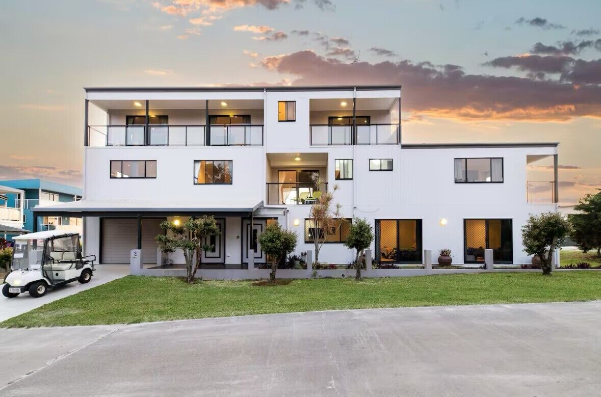 Moreton Mansion Tangalooma Island - Stunning Views of the whole bay! — image 8