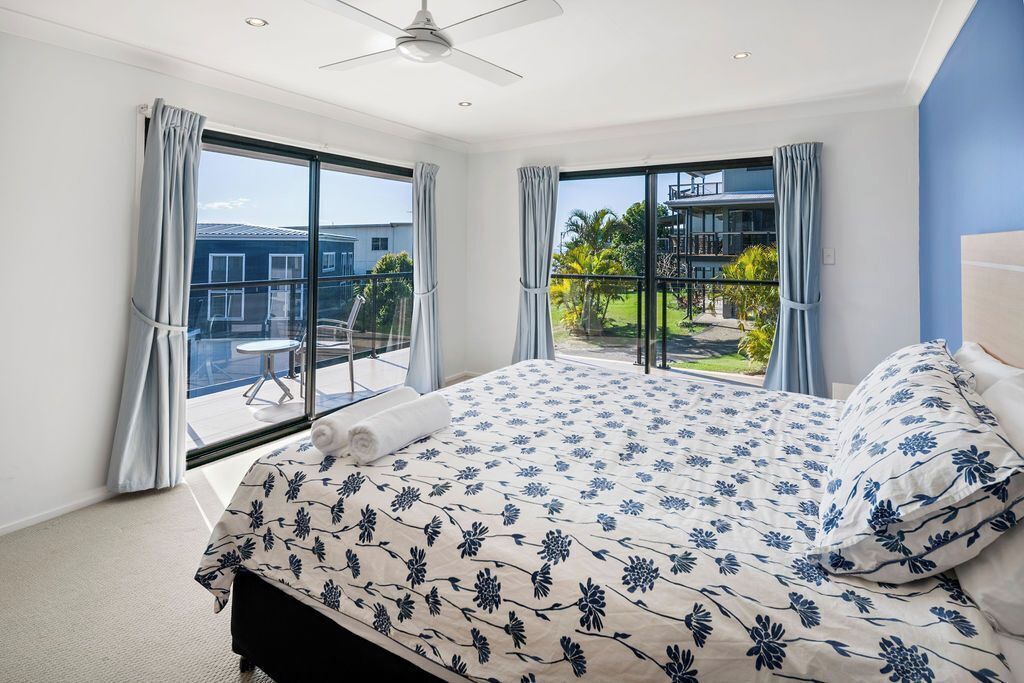 Moreton Mansion Tangalooma Island - Stunning Views of the whole bay! — image 26