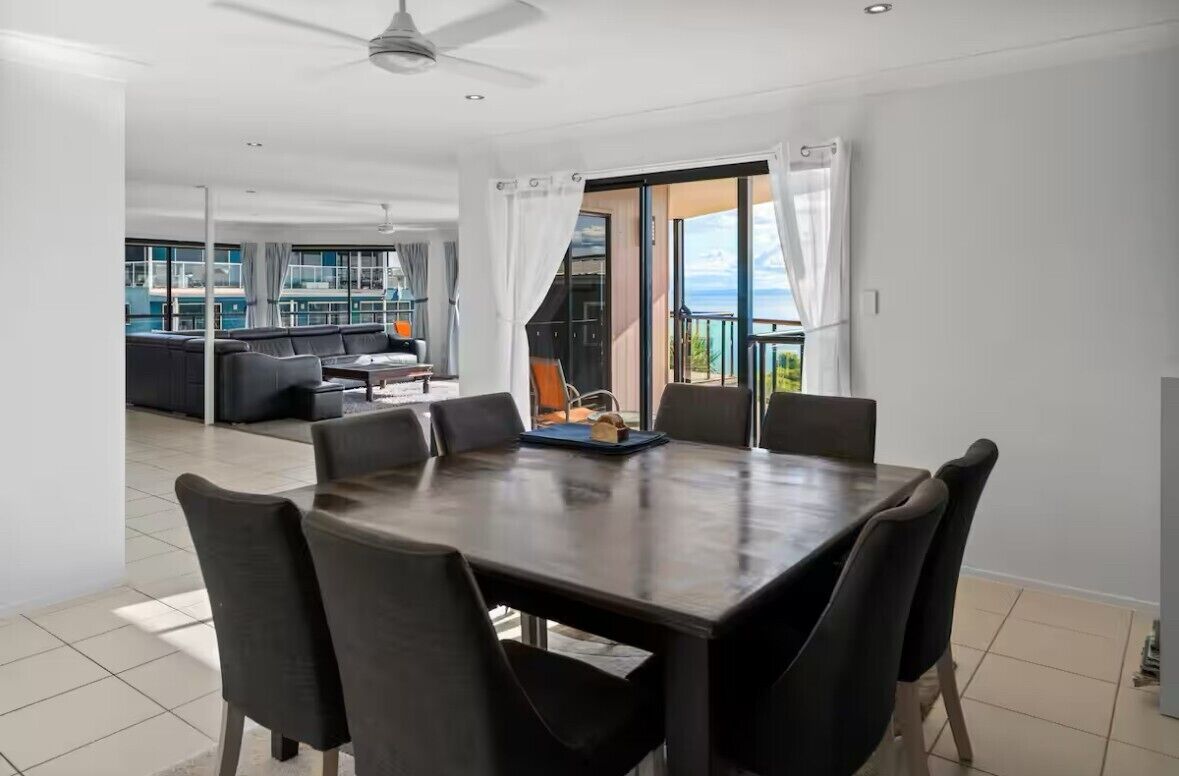 Moreton Mansion Tangalooma Island - Stunning Views of the whole bay! — image 28