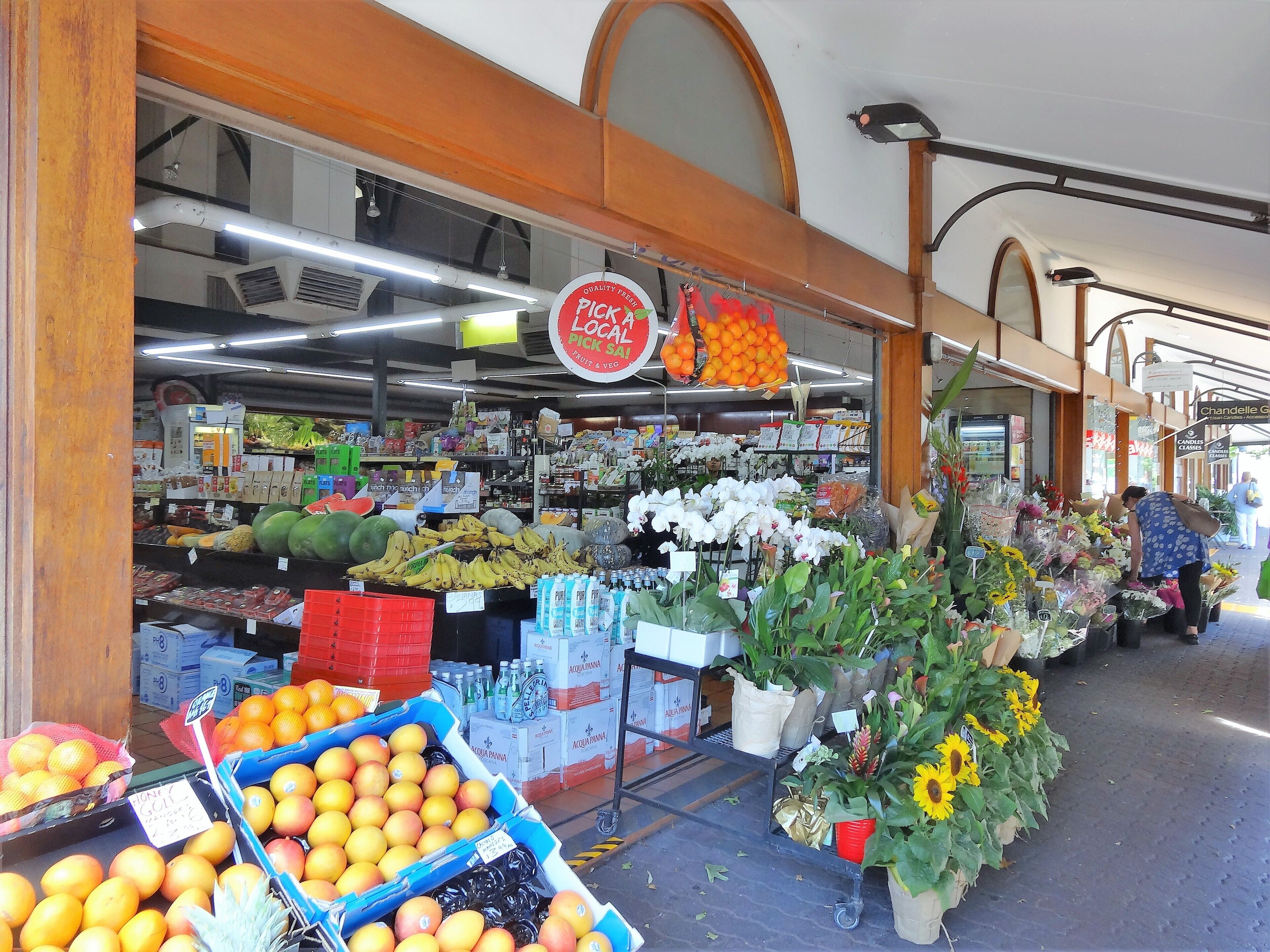 Just Right @ Hyde Park - Between Prestige & Boho — image 18