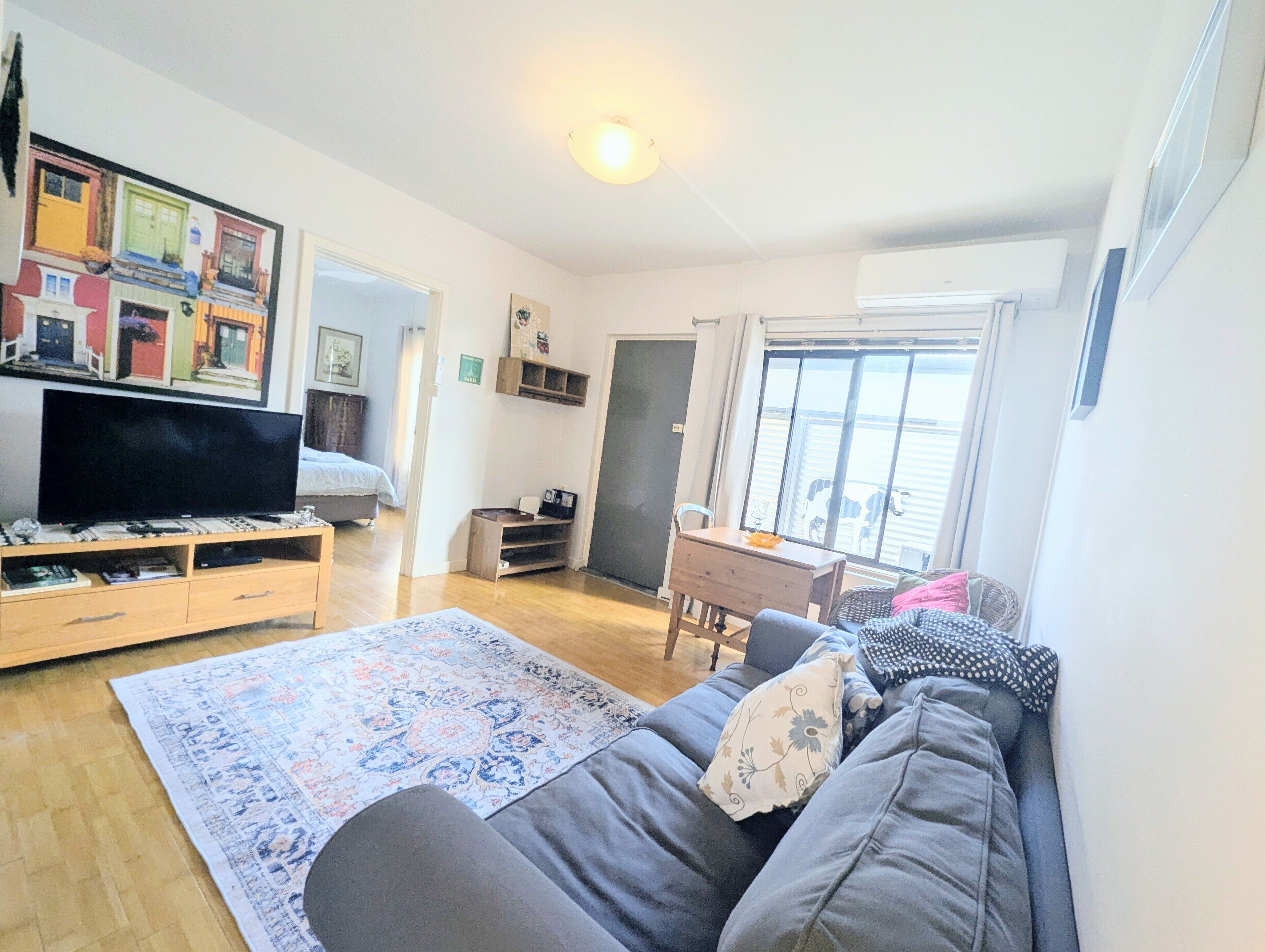 Just Right @ Hyde Park - Between Prestige & Boho — image 7