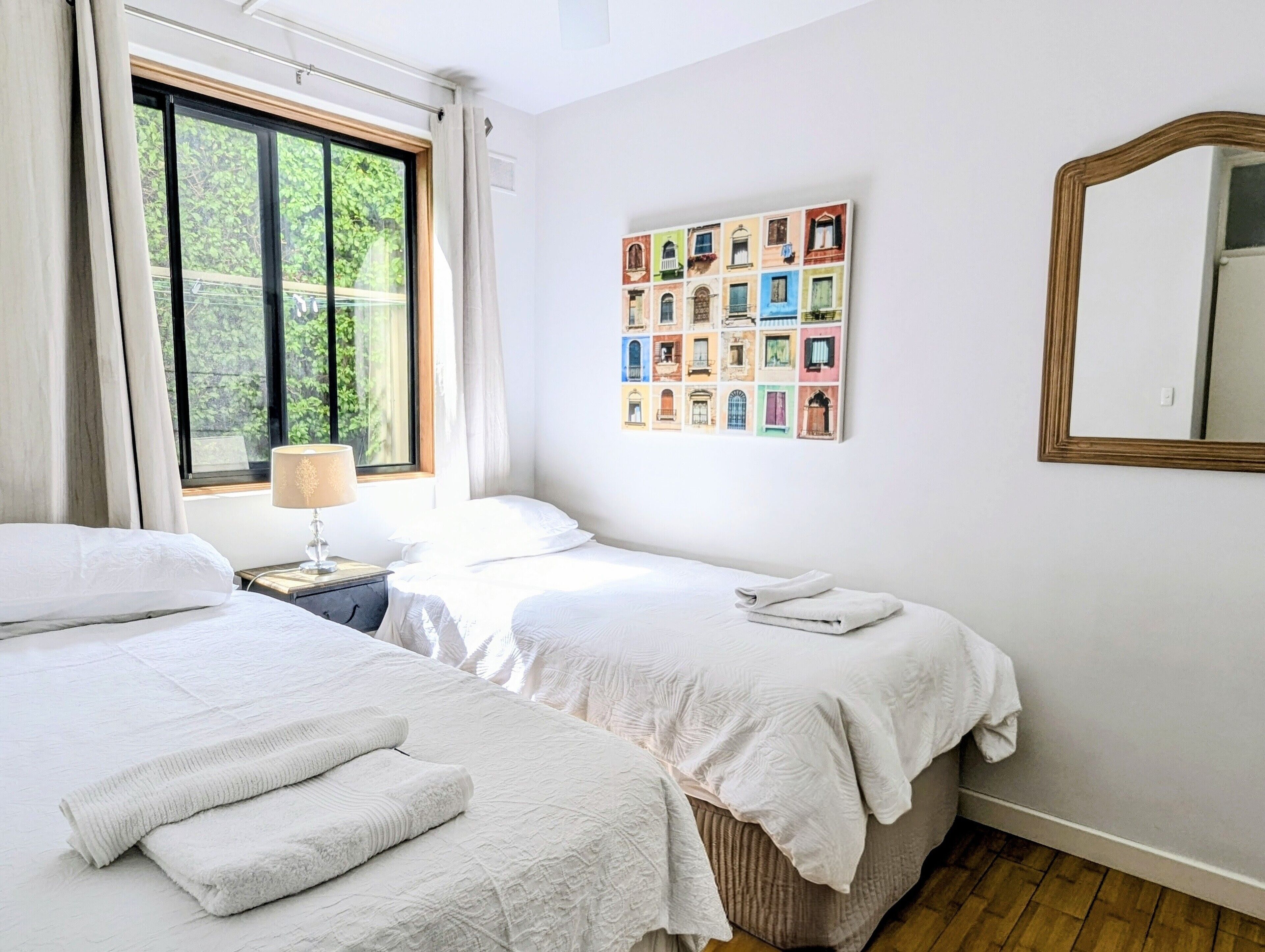 Just Right @ Hyde Park - Between Prestige & Boho — image 16