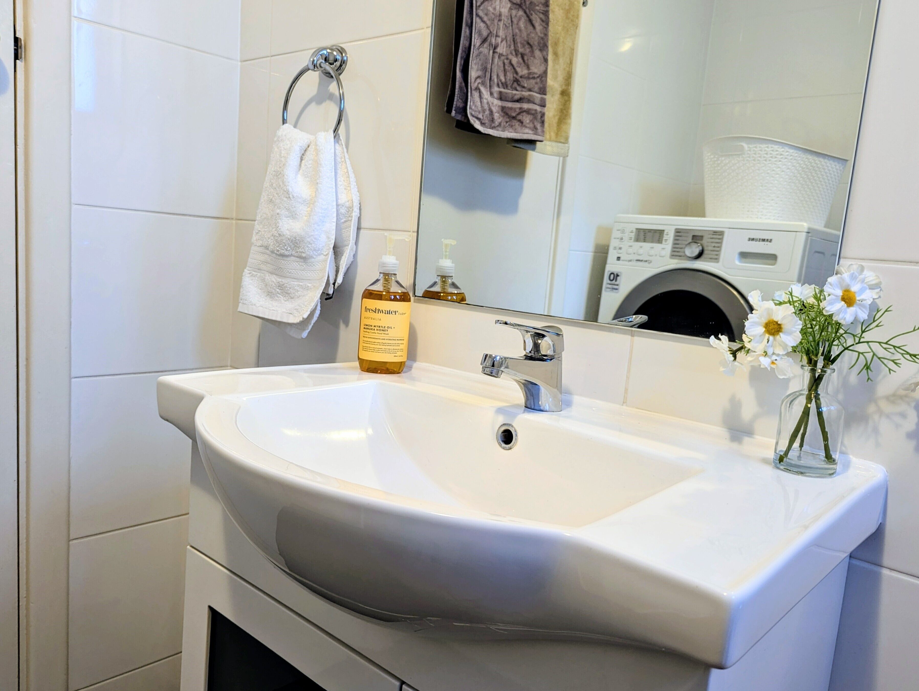 Just Right @ Hyde Park - Between Prestige & Boho — image 13