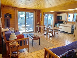 Smart TV, DVD player, books